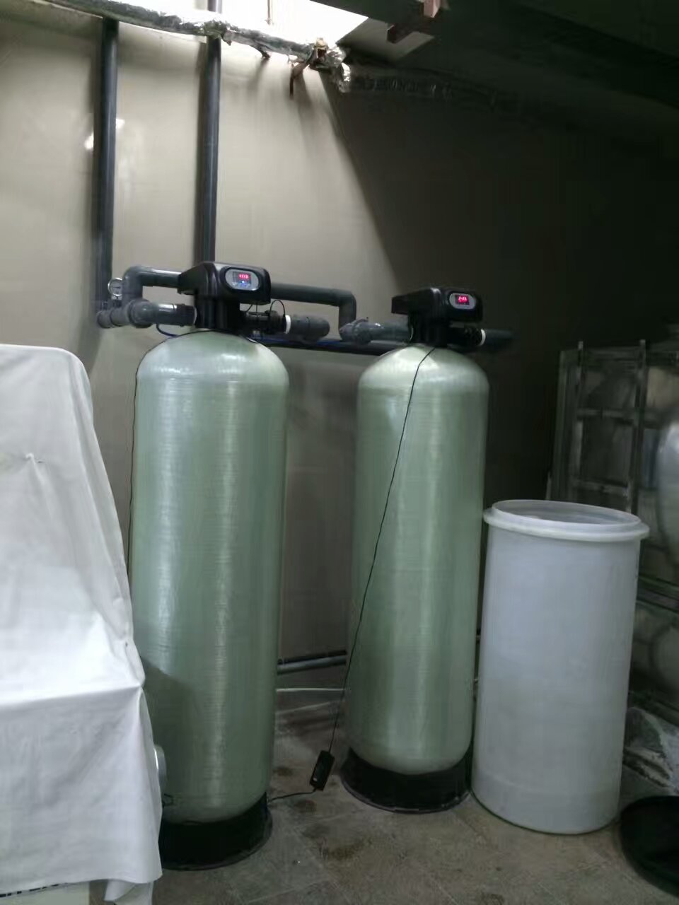 天津直销热换站阳离子交换除水垢设备 3吨自动运行除垢净水软化设备