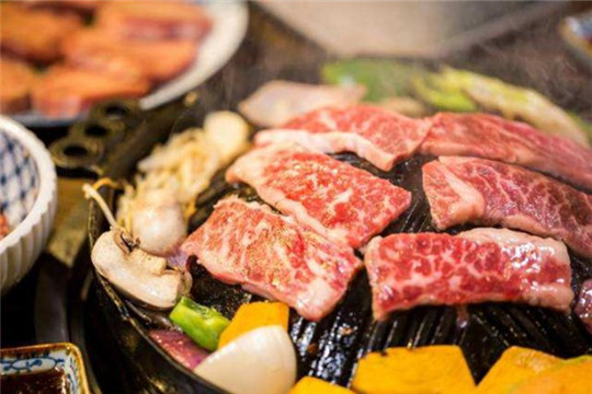 济南市日式料理加盟厂家济南乾草和牛精致日式料理加盟条件费用是多少