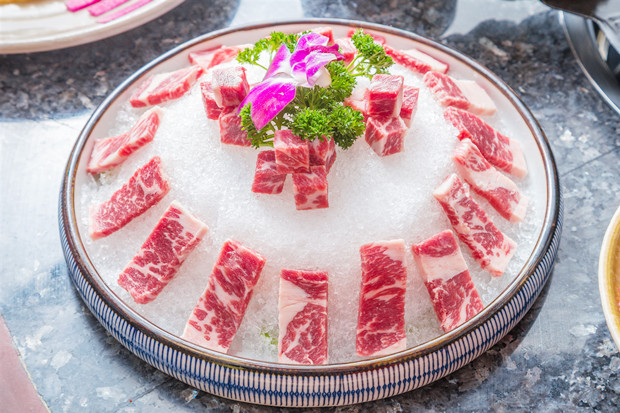 日式料理加盟店利润怎么样_乾草和牛日式烤肉_品创餐饮