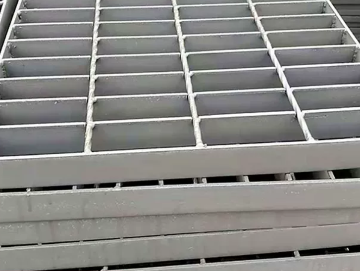 镀锌重型电厂平台格栅板 插接异型钢格板 压焊整流复合钢格栅图片