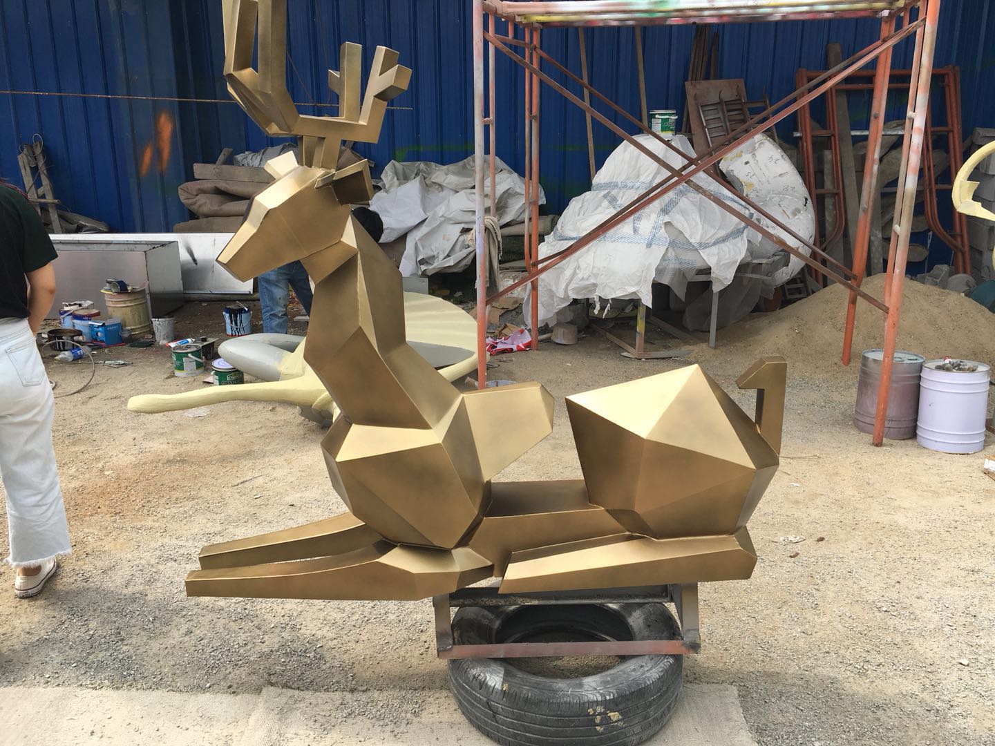 金属锻造抽象鹿 抽象鹿报价 抽象鹿批发 抽象鹿供应商 抽象鹿生产厂家 抽象鹿哪家好