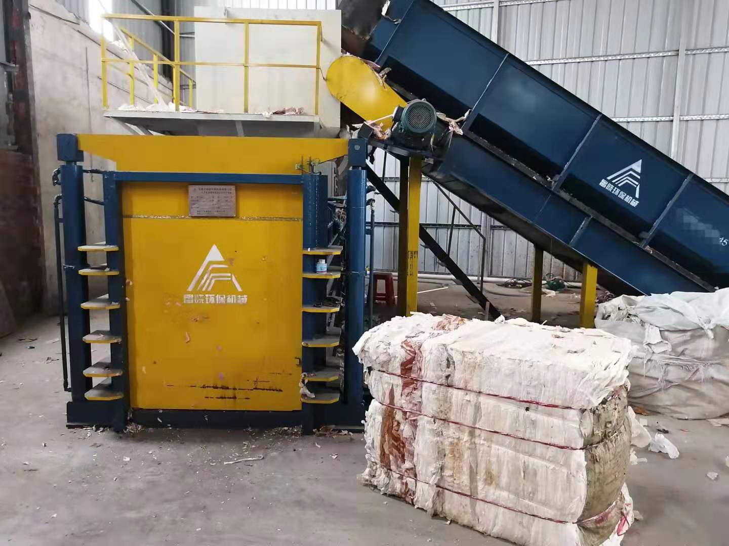 佛山纸厂160吨半自动废纸薄膜胶纸打包机 带门卧式传送带半自动废品废料打包机图片