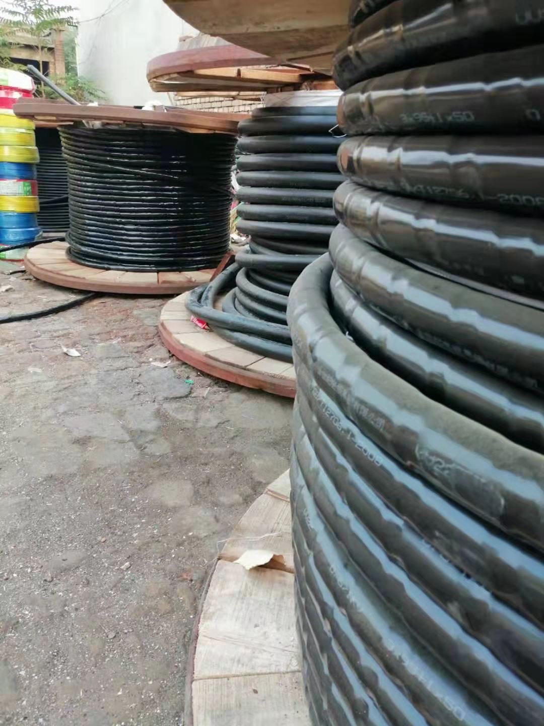 永兴废旧电缆回收石家庄永兴废旧电缆回收，四股废旧电缆回收电缆回收价格