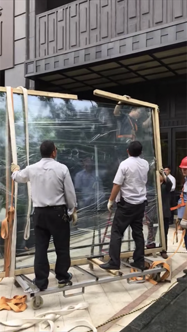 上海市上海吊玻璃上楼，专业高层吊家具厂家