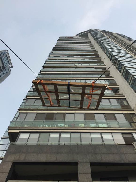 上海市上海吊玻璃上楼，专业高层吊家具厂家上海吊玻璃上楼，专业高层吊家具