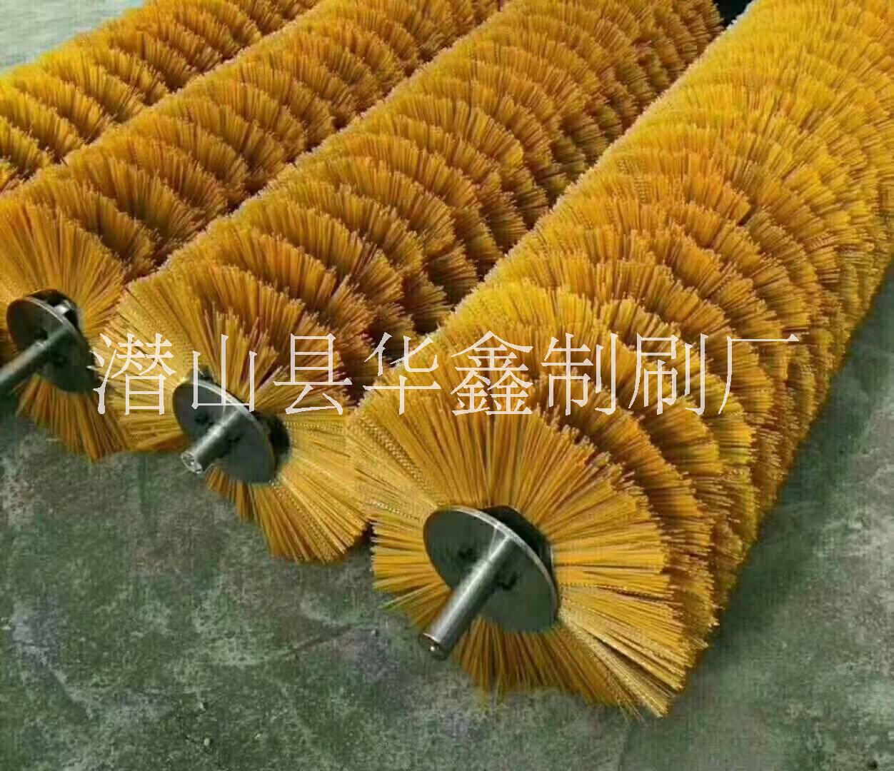 安庆市道路清扫毛刷厂 环卫毛刷供应商 现货批发各种扫雪刷