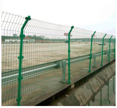 廊坊市公路双边丝围栏网价格 长期供应围栏 低碳铁丝网围栏厂家图片
