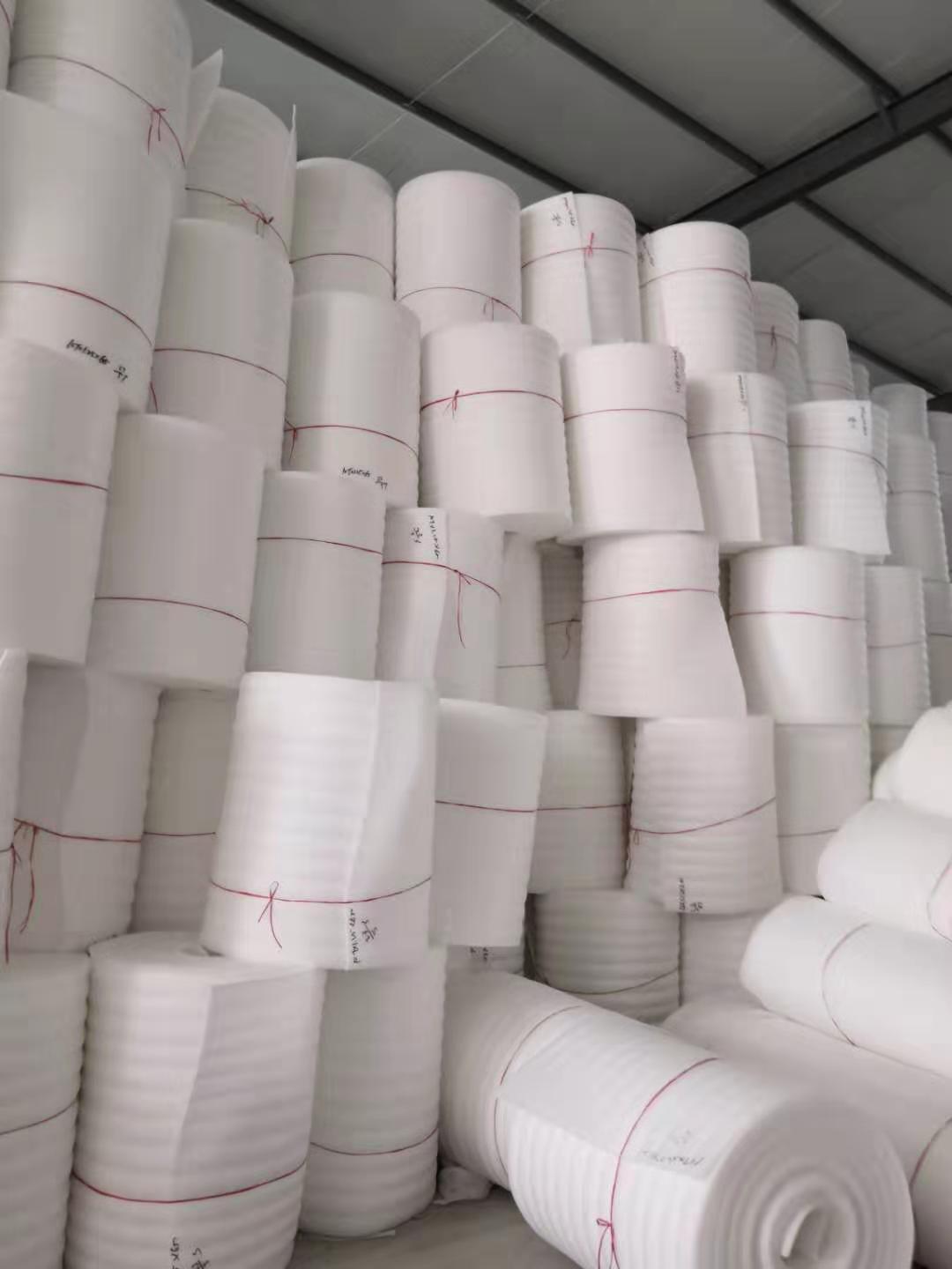 供应EPE珍珠棉卷材 板材白色防震泡沫 宽度1.2米塑料打包膜厂家批发