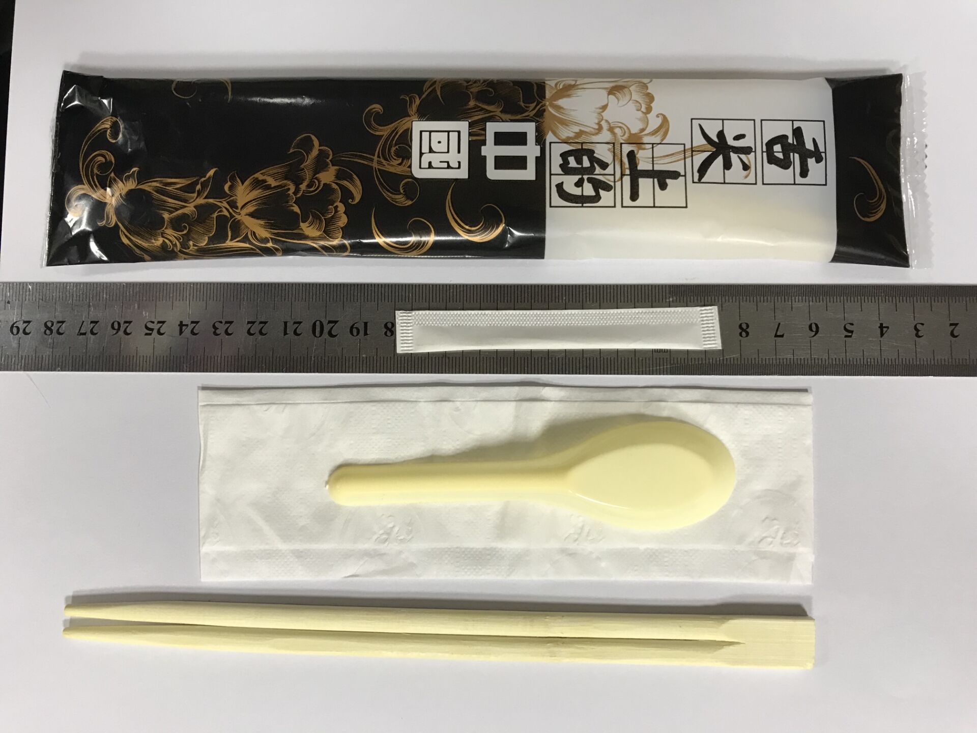 一次性筷子牙签纸巾勺子4件套，一次性筷子，一次性筷子厂家，佛山一次性筷子