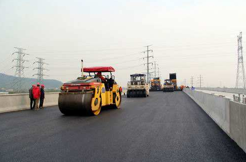 深圳沥青路面铺路工程，沥青修路施工公司