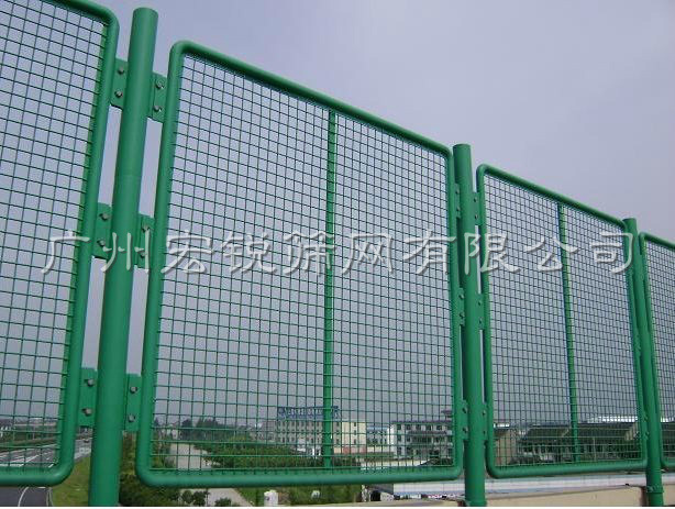 宏锐筛网 广东广州双边丝护栏网 1.8*3米 现货围栏网 PVC护栏网  双边丝护栏网图片