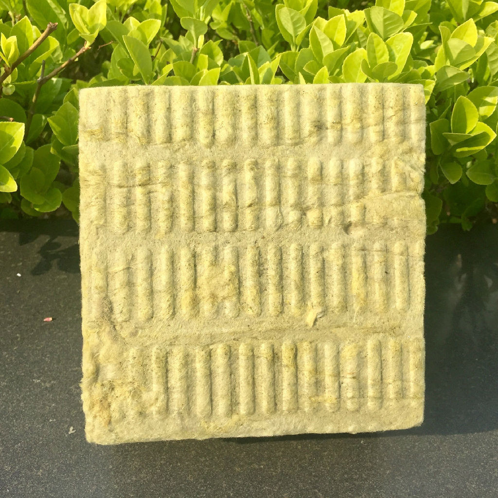 亚龙岩棉厂家 岩棉价格 岩棉保温板图片
