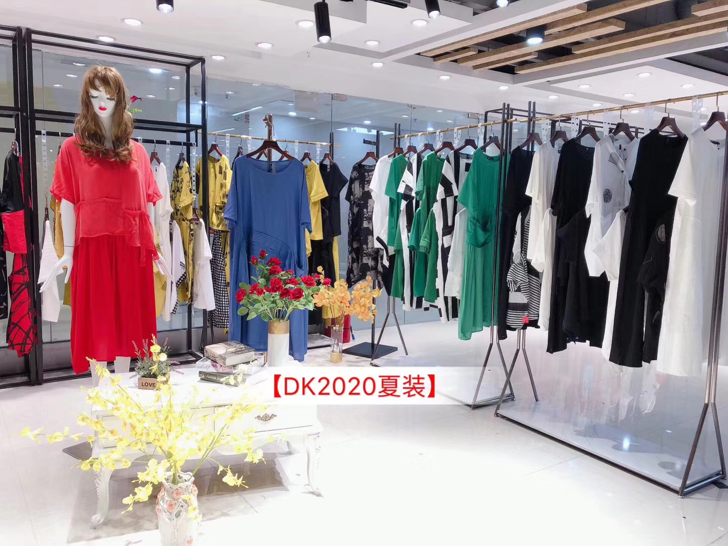 广州品牌【DK】2020夏装女装折扣 一手货源尾货批发   品牌女装走份批发