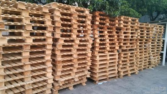 东莞二手木托盘生产供应商  木制板厂家直销报价    二手木托盘厂家回收价格