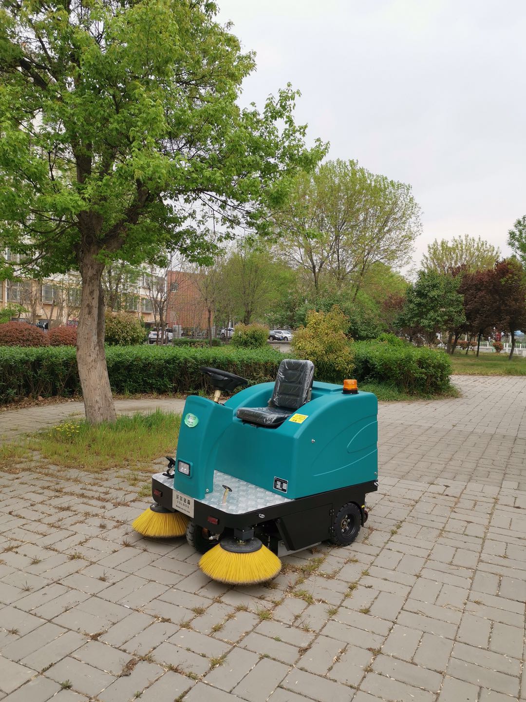 驾驶式扫地机工业工厂用电动扫地车道路清扫车小区物业环卫车