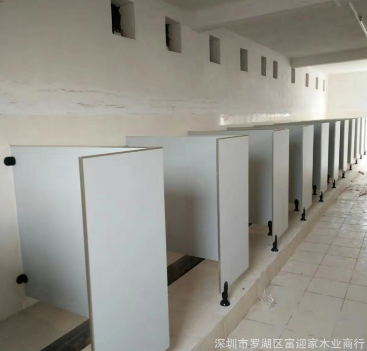 卫生间隔断 广东工地厕所隔板哪家好 临时场所卫生间 三聚胺板图片