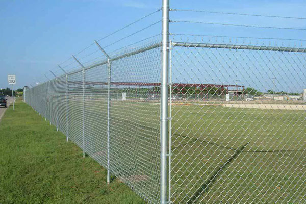 球场护栏网供应球场护栏网供应 球场护栏网直销 球场护栏网哪有卖