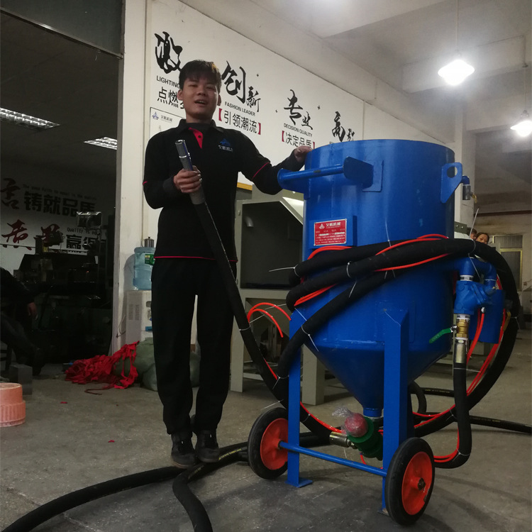 中山市小型移动式喷砂机焊接件去除焊痕厂家
