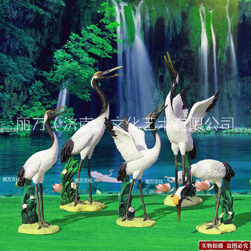 丽万品牌定制玻璃钢仙鹤雕塑动物雕塑景观雕塑图片