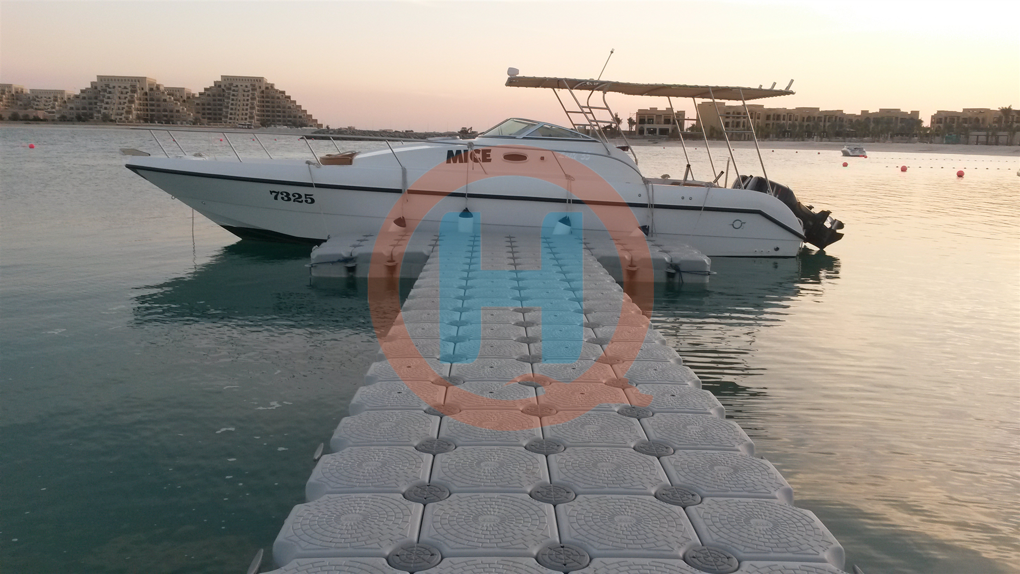 广州市塑料浮筒浮筒码头垂钓平台摩托艇厂家塑料浮筒浮筒码头垂钓平台摩托艇