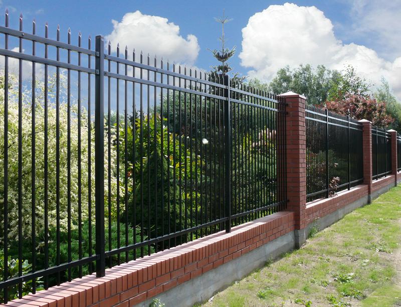 广州市小区围墙护栏，铁艺护栏，pvc花园护栏厂家定做生产图片