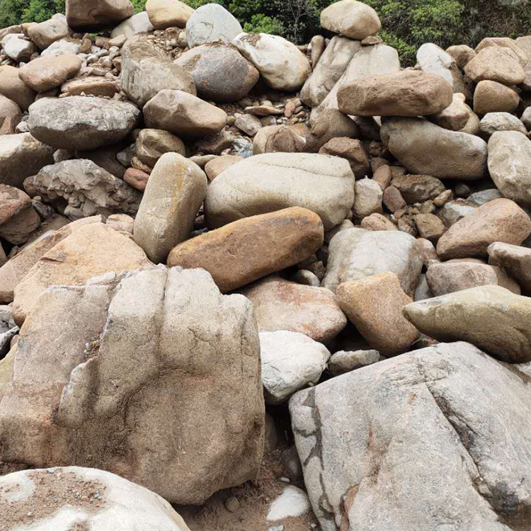 杭州园林风景石厂家 水冲石鹅卵石溪坑石自然石原石图片