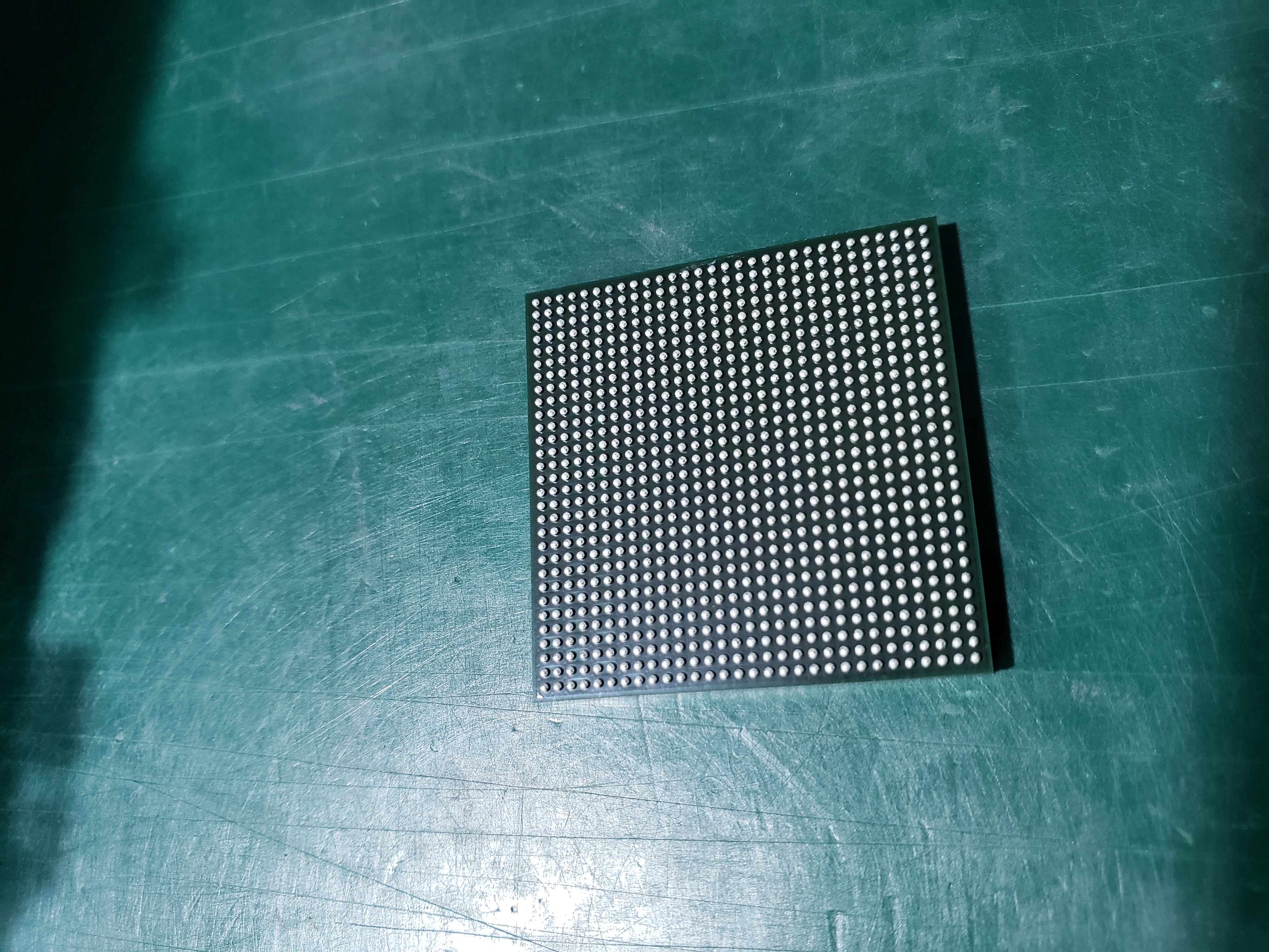 DIP-8芯片激光打标，芯片磨字图片