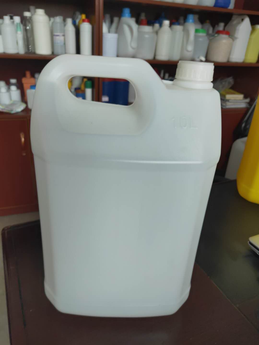 湖南10L塑料壶 10公斤塑料壶盖 食品级塑料壶，茶油磨砂瓶