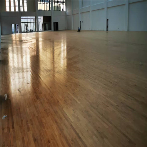 沧州市室内体育专用运动木地板厂家室内体育专用运动木地板的施工材料及安装步骤