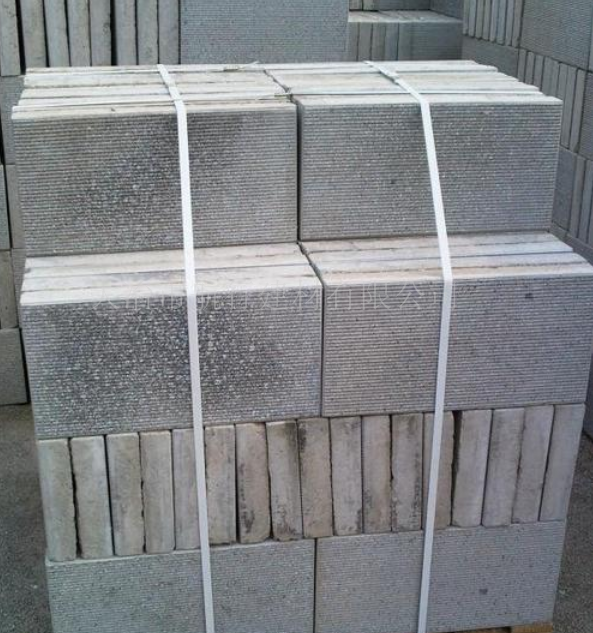 武汉 大量供应拉丝板条砖厂商，水泥拉丝砖批发价格
