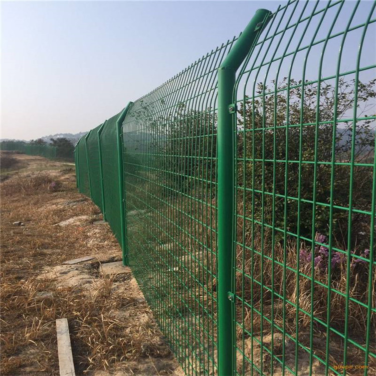 双边丝护栏网果园圈地园林防护网小区工厂隔离铁丝网围栏 双边丝护栏网隔离网