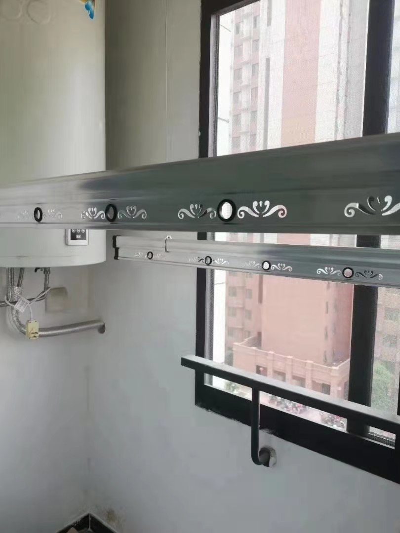 蜀山区维修安装阳台晾衣架图片
