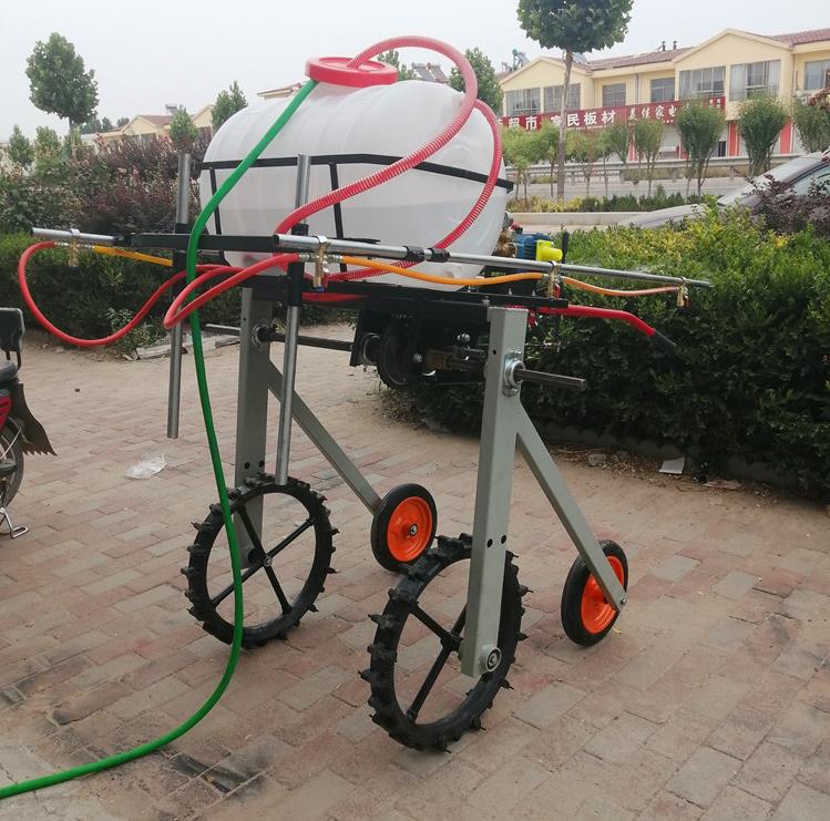 农用小型自走式打药机A辛寨镇农用小型自走式打药机厂图片