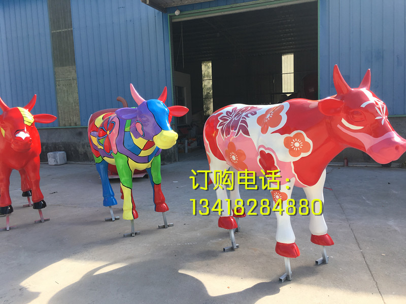 惠州市玻璃钢奶牛雕塑厂家供应仿真玻璃钢奶牛雕塑惠州添翼厂家批发