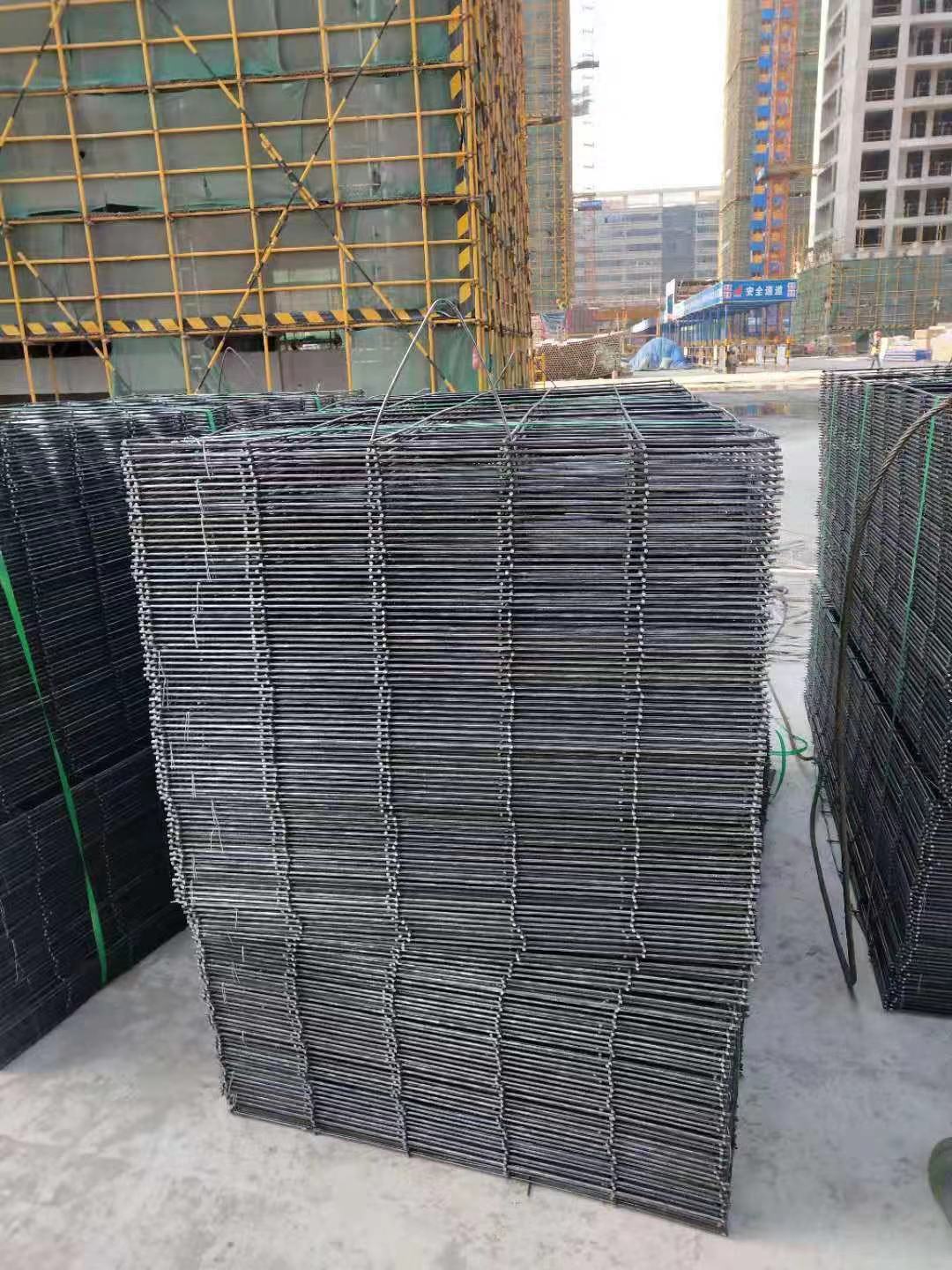 安平网片厂家专业生产镀锌建筑网片 钢丝护栏网片价格优惠