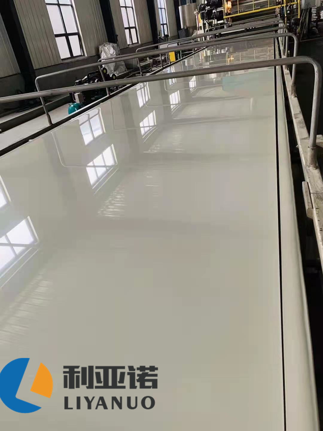 白色高密度聚乙烯板供应超高分子量聚乙烯板耐磨损  白色高密度聚乙烯板
