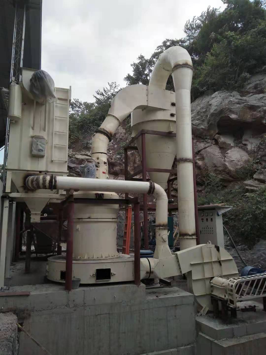 桂林恒达HD1280雷蒙磨粉机 摆式磨粉机改进型磨粉机超大型磨粉机生产厂家