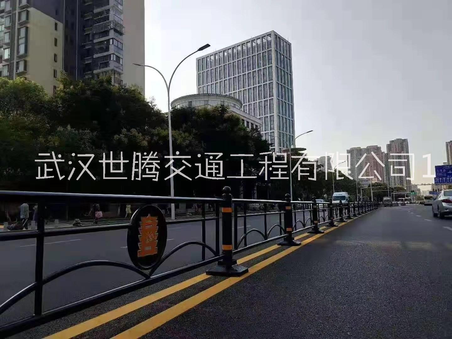 武汉黄鹤楼护栏市政道路隔离人行道防护栏1米高图片