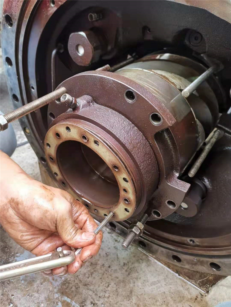 广州螺杆机轴承安装轴承更换维修保养费用是多少钱