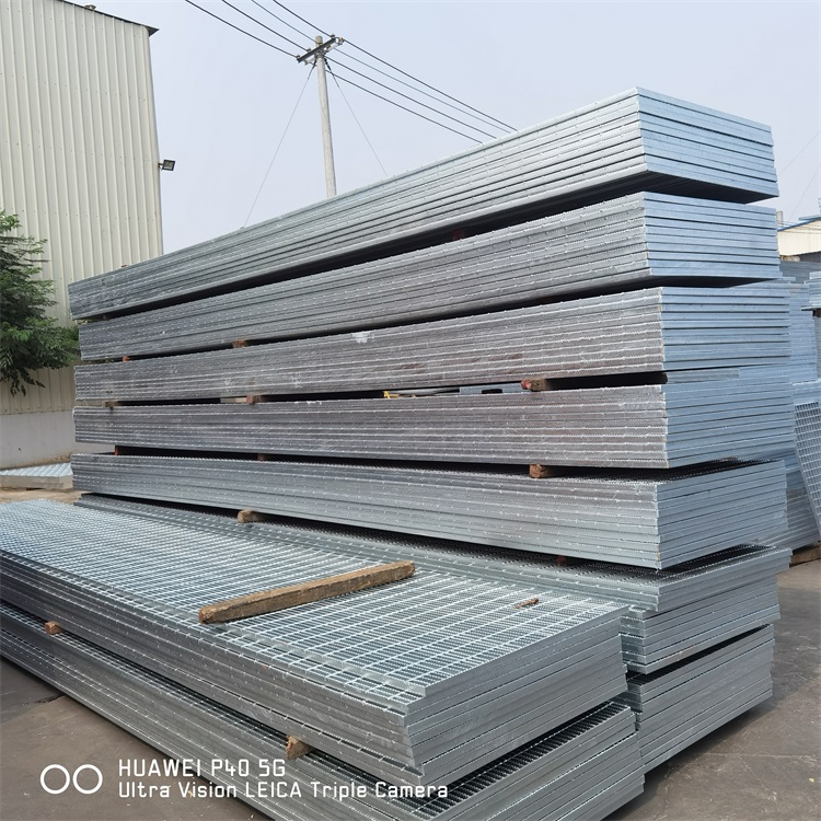衡水市热镀锌平台钢格板厂家河北莱昌生产供应各种规格型号热镀锌平台钢格板格栅板