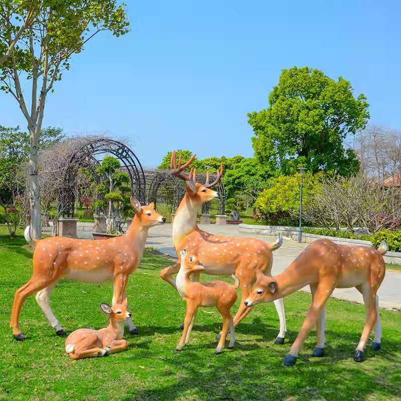 户外公园林景观玻璃钢鹿雕塑售楼部小区庭院仿真动物装饰摆件  玻璃钢彩绘鹿图片