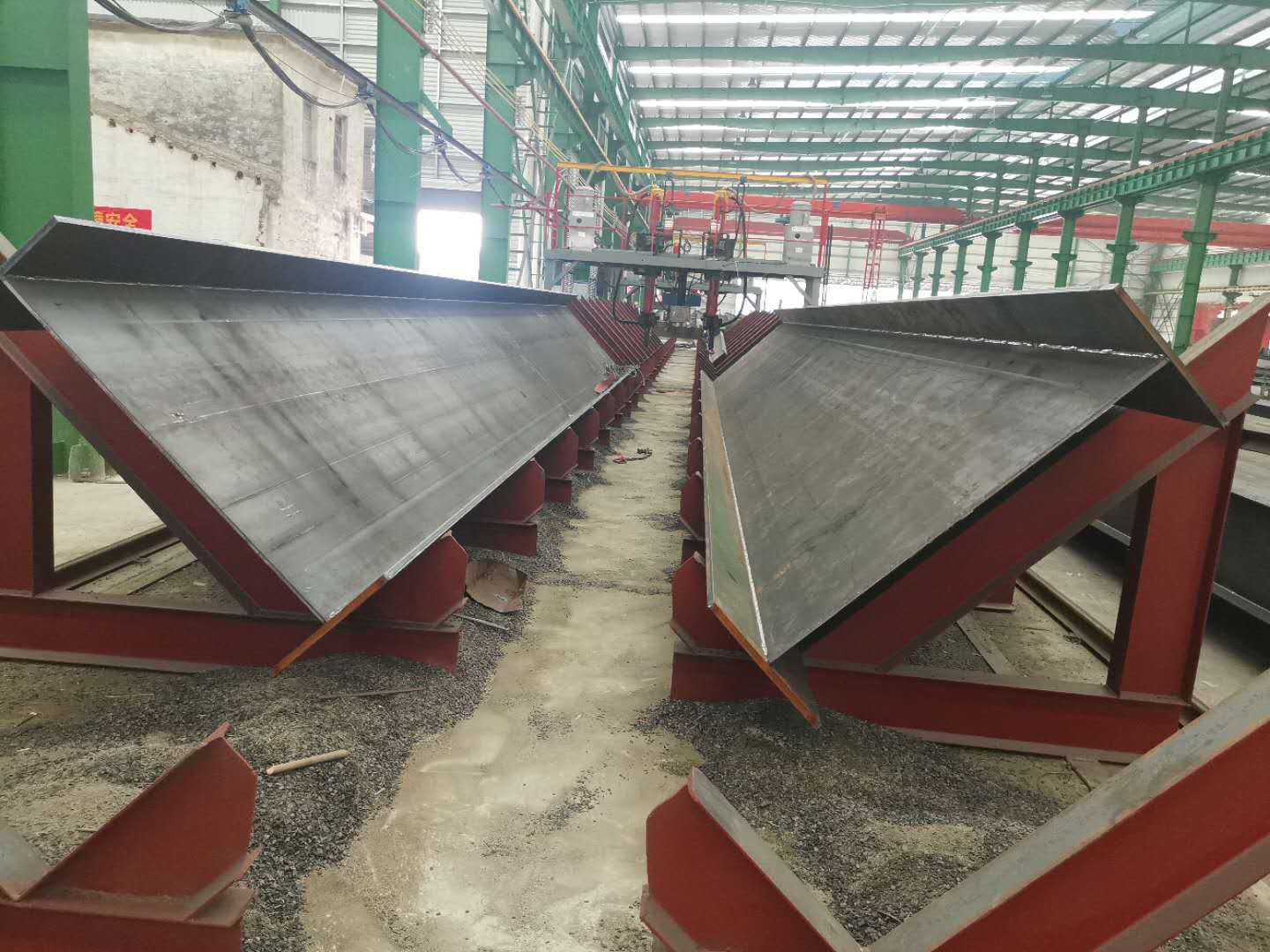 桂林钢结构隧道搭建，承包钢结构工程