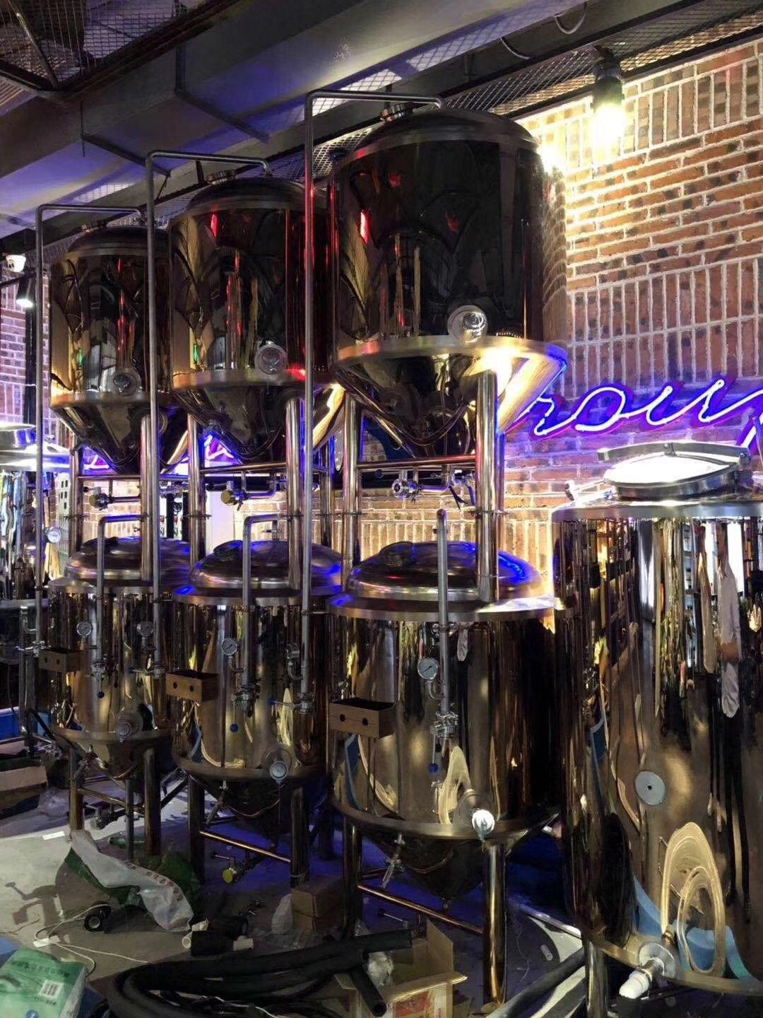 大型酒吧日产1000升精酿啤酒设备 酒吧精酿啤酒设备