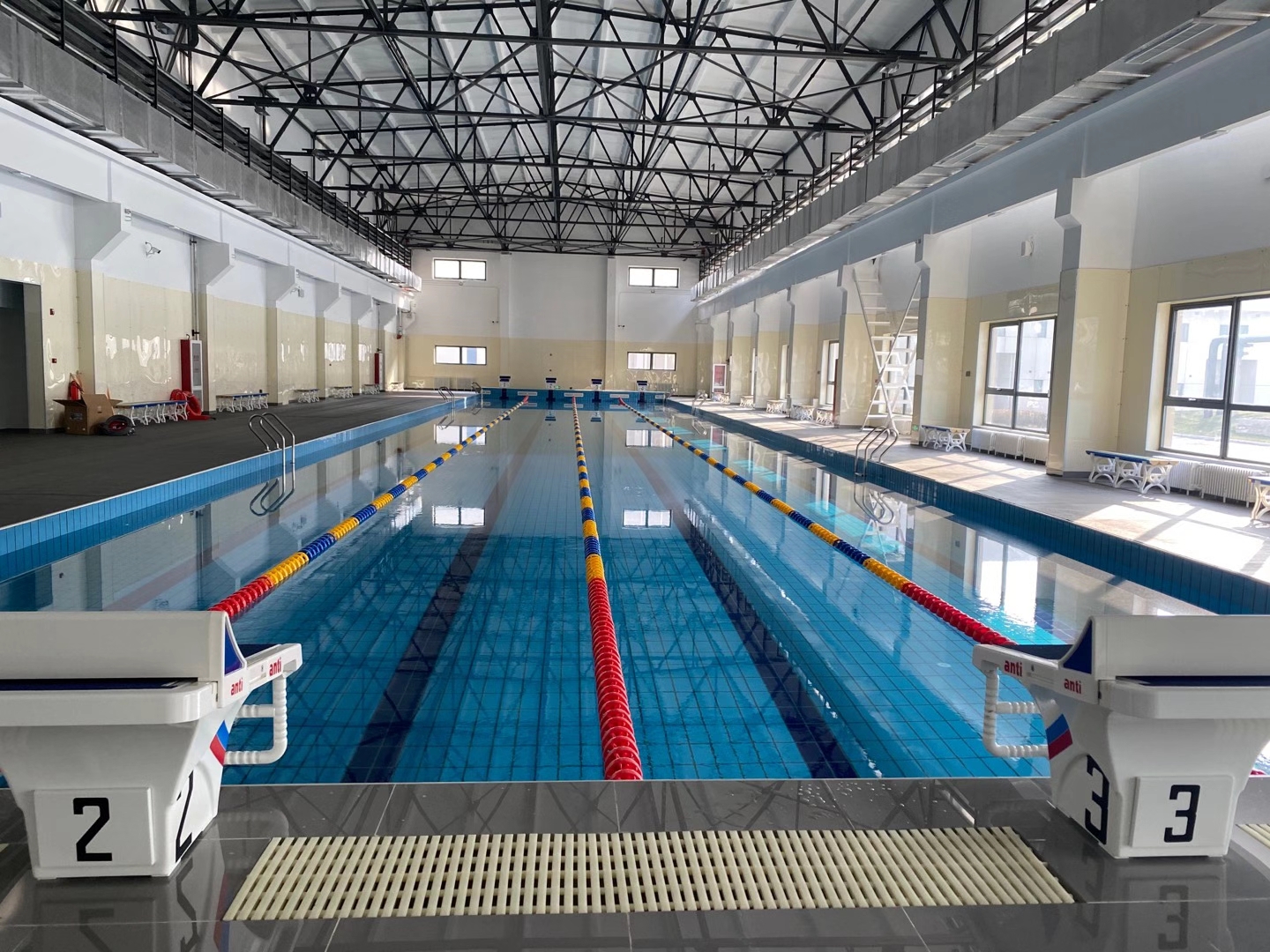 嵌入式泳池灯厂家 泳池设备供应商 北京得有乐水科技