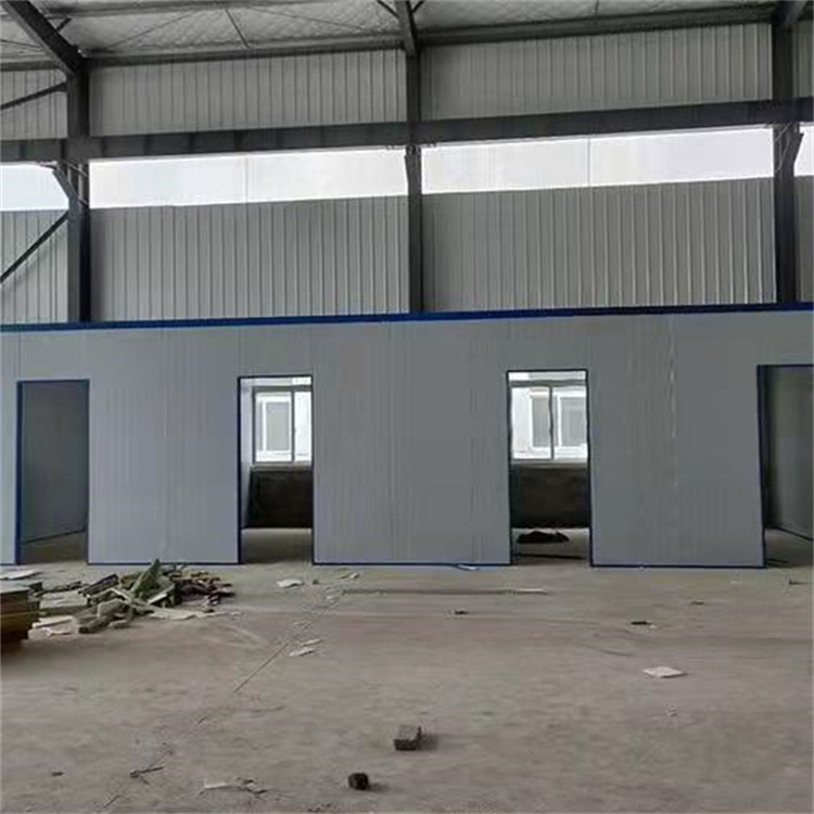 天津东丽区彩板房生产厂家 建筑工地项目部 办公室板房安装图片