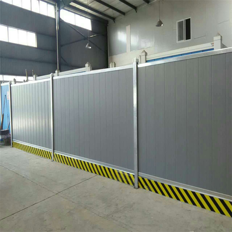 建筑隔离围挡 彩钢板/pvc材质 包工包料 实地测量 天津厂商图片