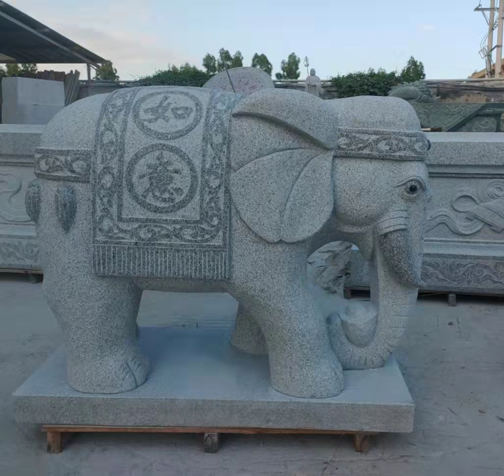 福建石雕大象 石材雕刻大象 石头大象 花岗岩石雕大象图片