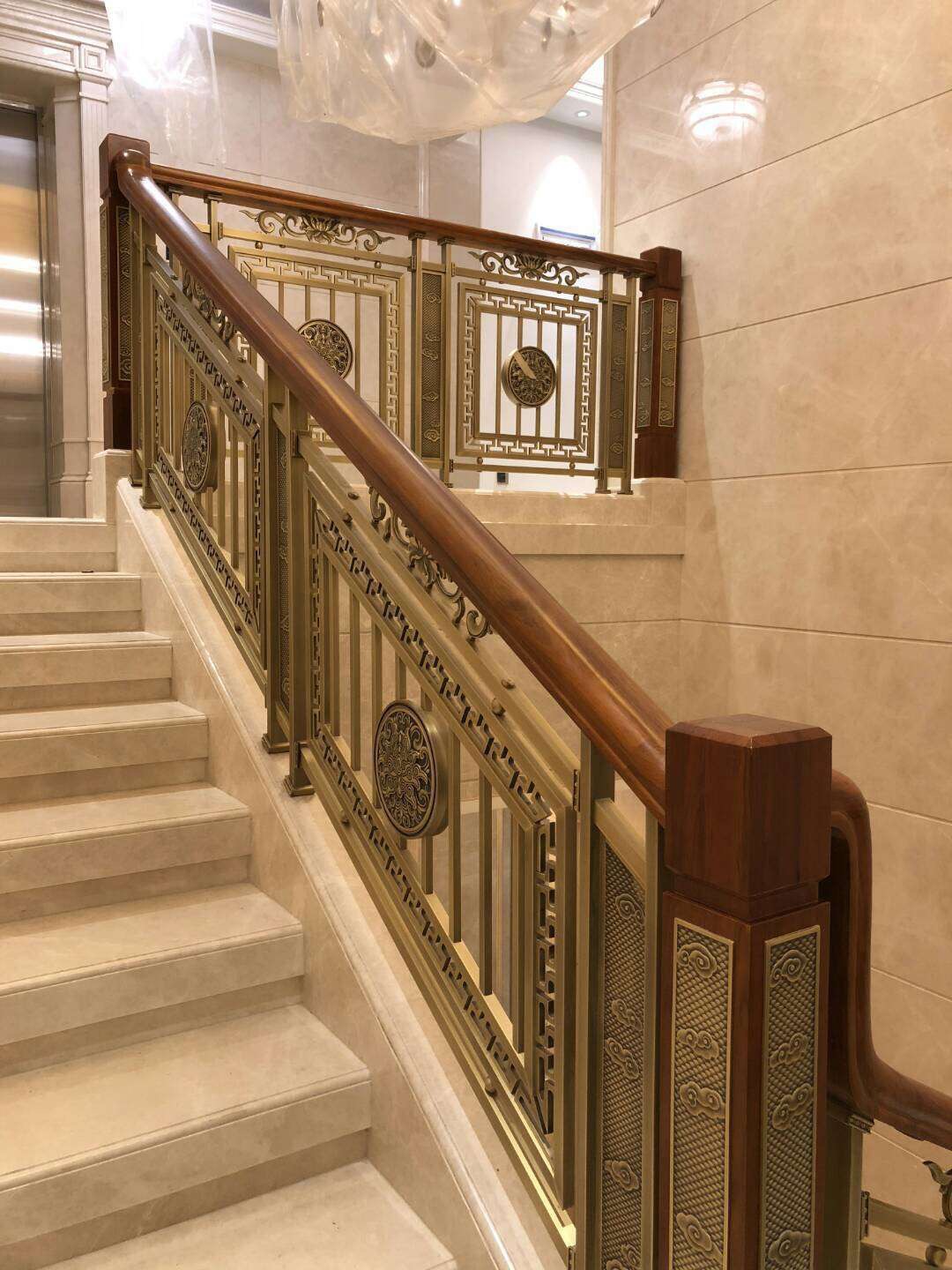 中式别墅楼梯铜护栏 楼梯设计图纸中式别墅楼梯铜护栏 楼梯设计图纸