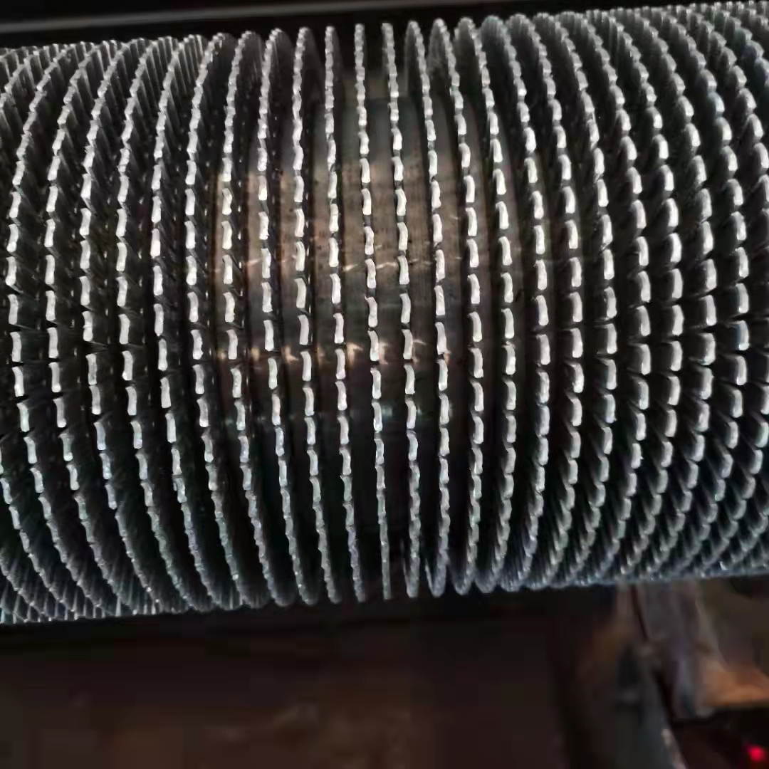 高频焊翅片管+高频焊螺旋翅片管+整体折弯翅片管+水加热器+烟气降温器图片