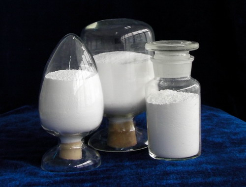 纳米锐钛型二氧化钛上海纳米锐钛型二氧化钛具有抗紫外线、、自洁净、抗老化功效，还可以大幅提高产品粘结力，与其他原料有极好的相容